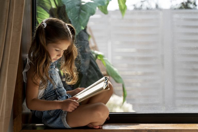 niña leyendo